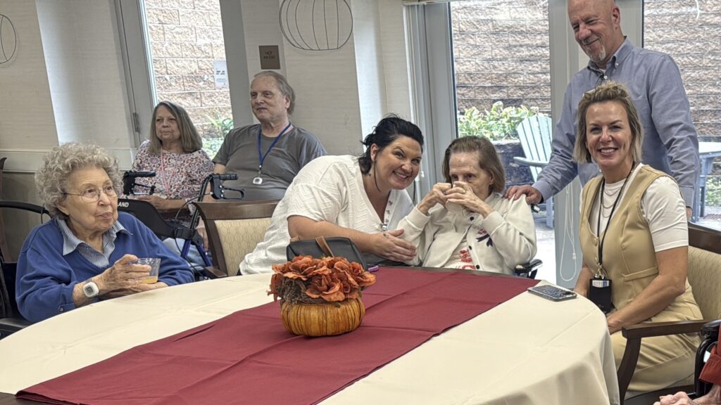 mealtime in assisted living