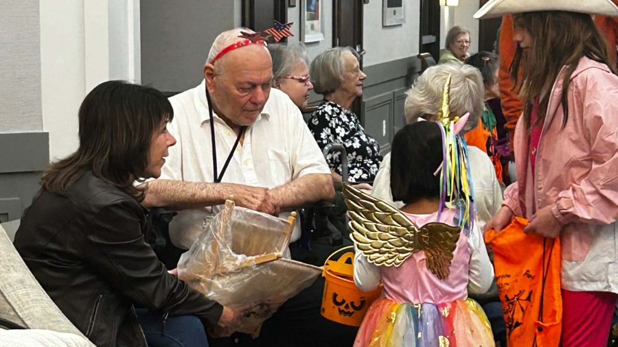themed dress-up days senior living